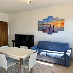 Golden Apartment