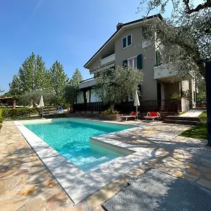 Villarobinia Apartment